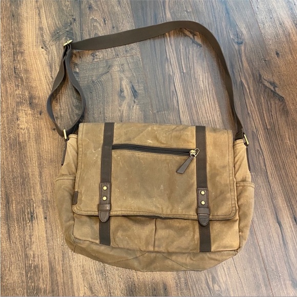 Fossil Brown canvas material messenger bag - Picture 1 of 8